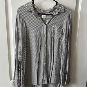 Classic striped button down long sleeve shirt